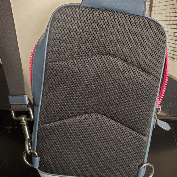 Unisex COACH Sling Bag with Signature Print - Picture 9 of 10